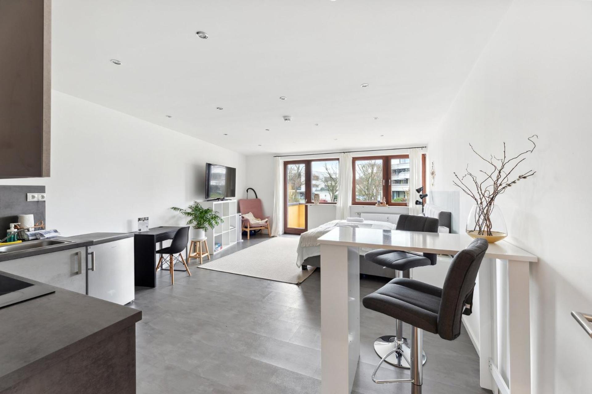 Sali Homes - Charming Studio Apartment In Heart Of Bayreuth With Balcony 외부 사진